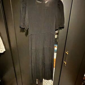 Sweet Wanderer Black Tiered Midi Dress with Short Sleeves